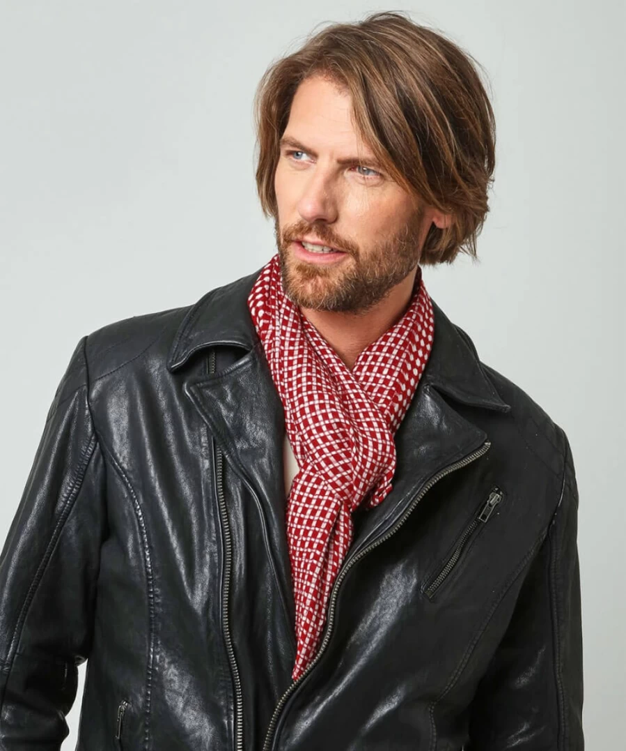 Joe Browns Red Noah Scarf for Men - Premium Winter Accessory